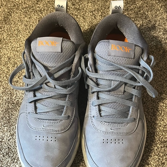 Nike Gray Sneakers with Orange Accents - Picture 1 of 4